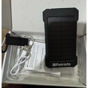 4Patriots USB Power Bank 8000mAh Water Resistant 2 LED Flashlight 1.5 watt Solar